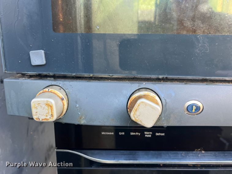 image for item MR9832 Office supplies and equipment