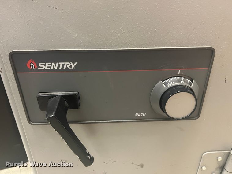 image for item MR9832 Office supplies and equipment