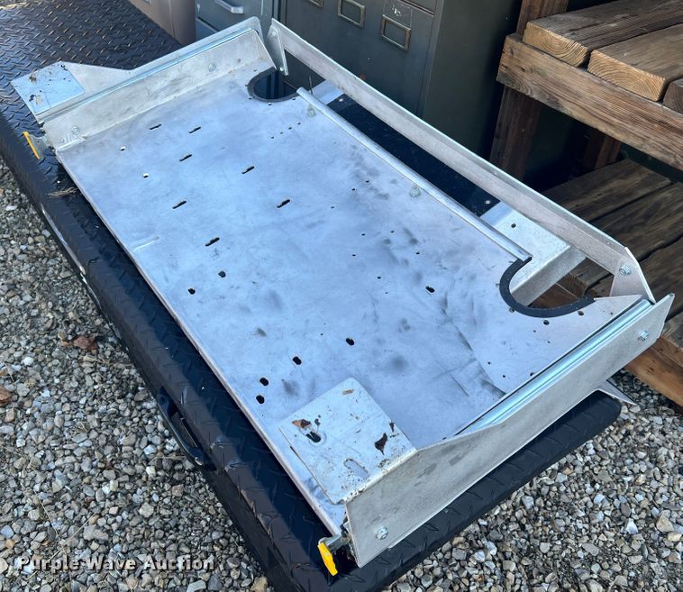 image for item MR9832 Office supplies and equipment