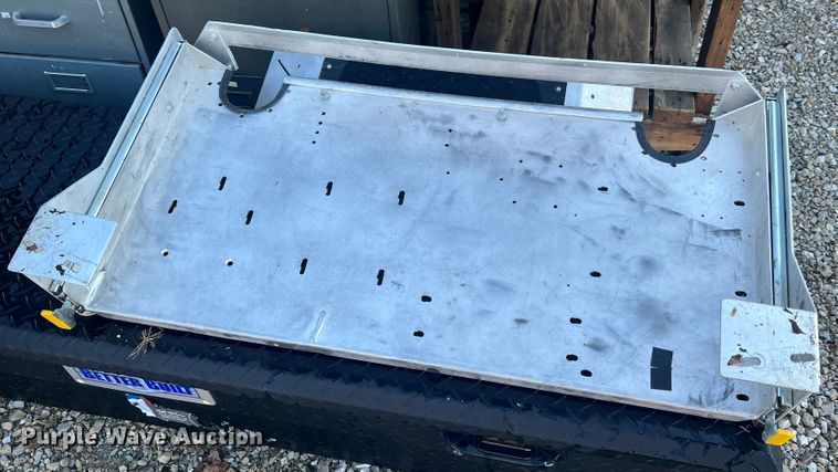 image for item MR9832 Office supplies and equipment