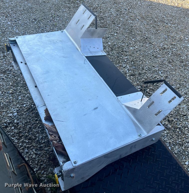 image for item MR9832 Office supplies and equipment