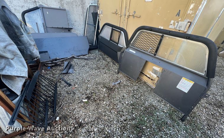 image for item MR9832 Office supplies and equipment