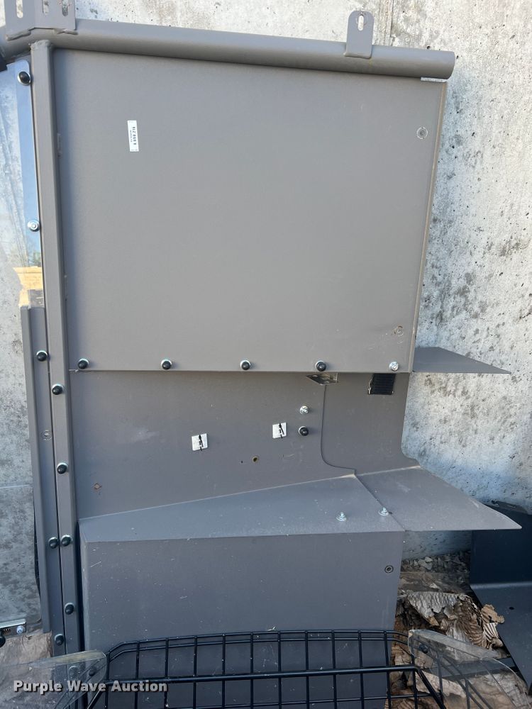 image for item MR9832 Office supplies and equipment