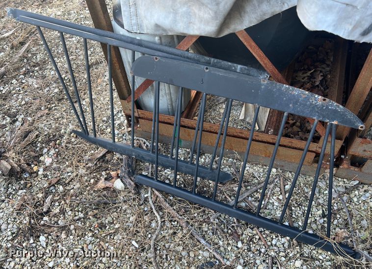 image for item MR9832 Office supplies and equipment