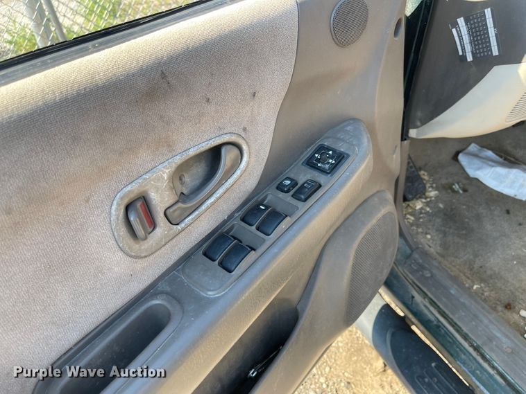 image for item MU9024 2000 Mitsubishi Montero Sport  SUV