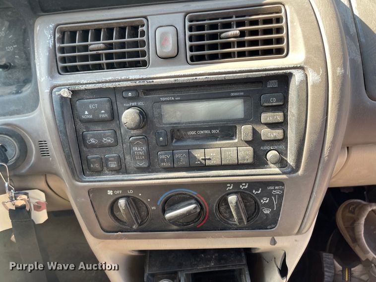 image for item MU9025 1999 Toyota Avalon