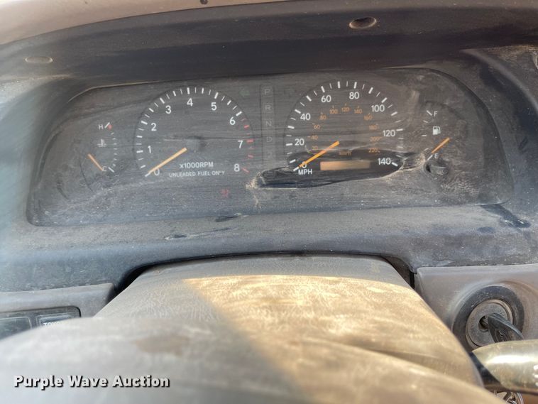 image for item MU9025 1999 Toyota Avalon