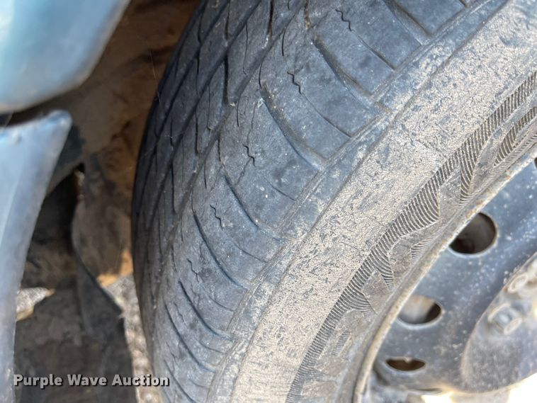 image for item MU9025 1999 Toyota Avalon