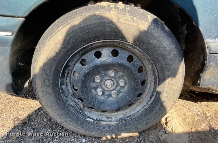 image for item MU9025 1999 Toyota Avalon