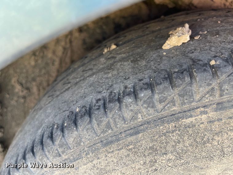 image for item MU9025 1999 Toyota Avalon