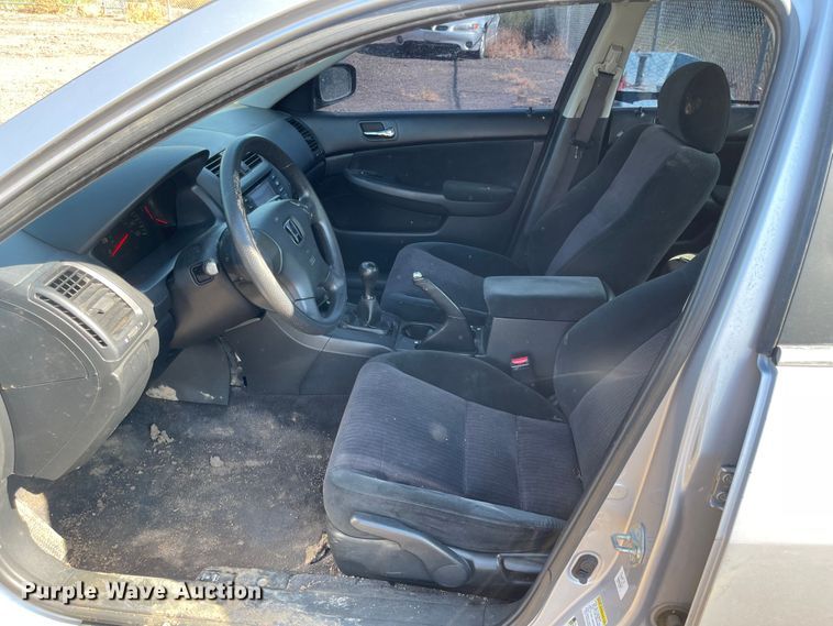 image for item MU9026 2004 Honda Accord