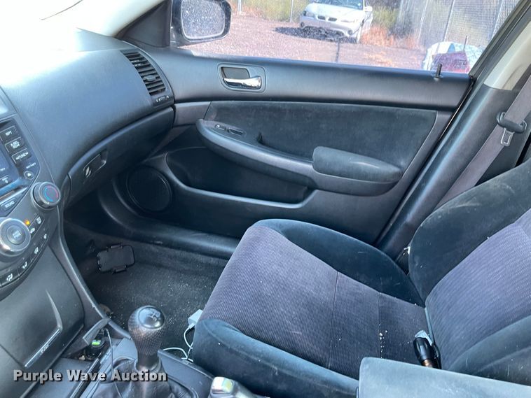 image for item MU9026 2004 Honda Accord