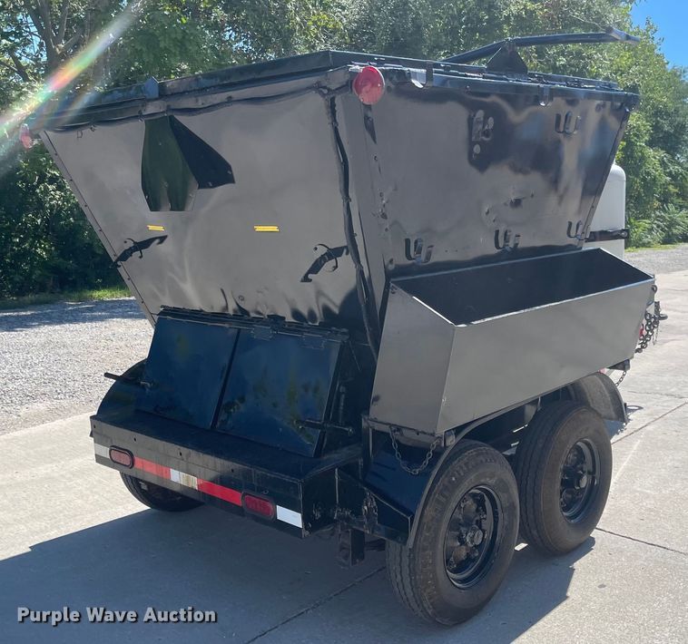 image for item MU9116 Roadmaster 300J  asphalt trailer