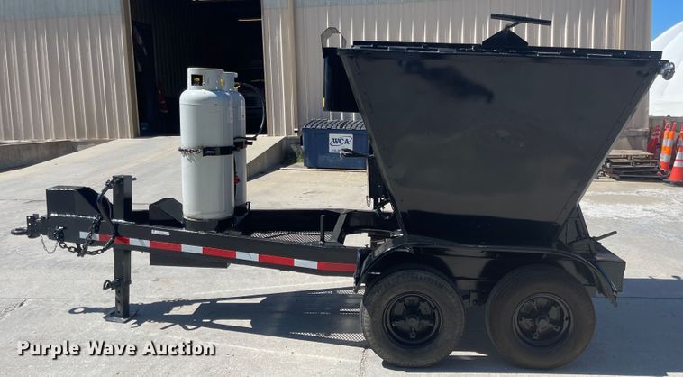 image for item MU9116 Roadmaster 300J  asphalt trailer