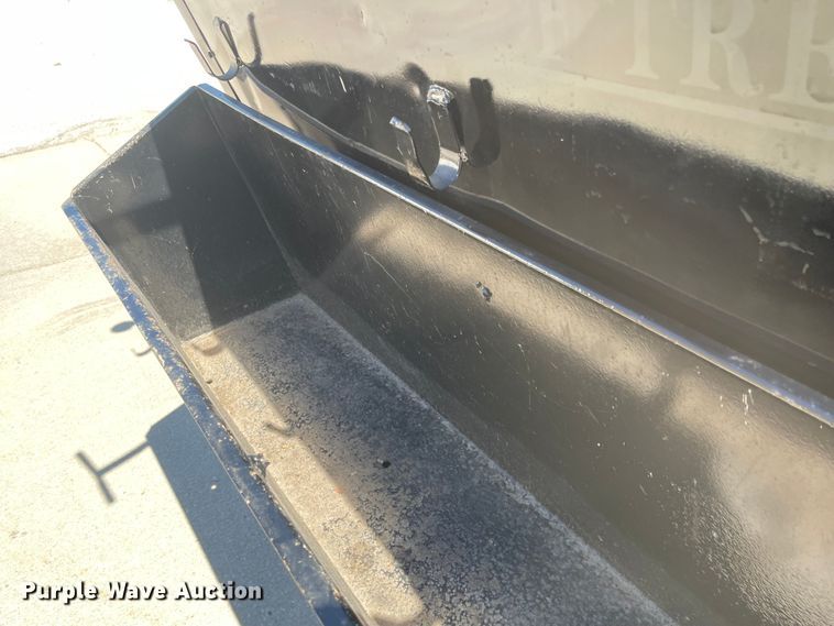 image for item MU9116 Roadmaster 300J  asphalt trailer