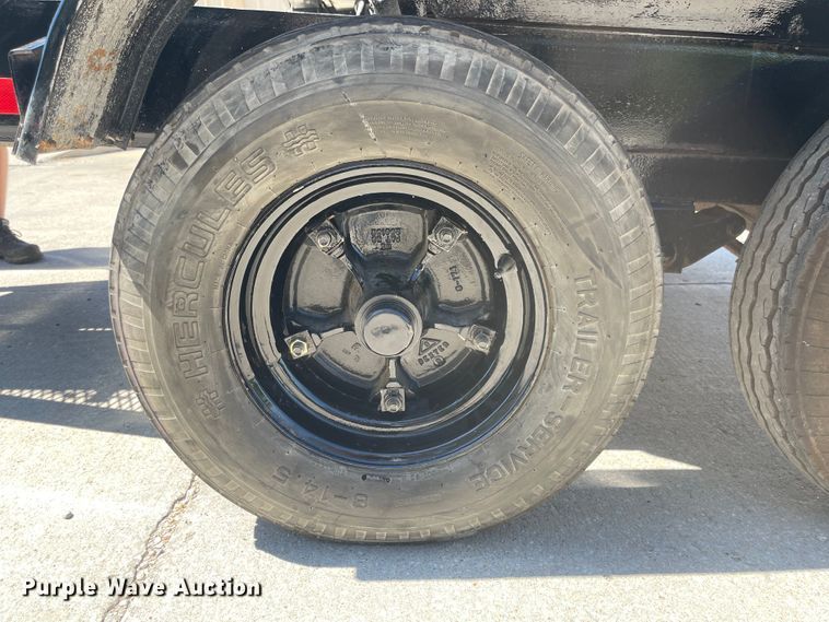 image for item MU9116 Roadmaster 300J  asphalt trailer