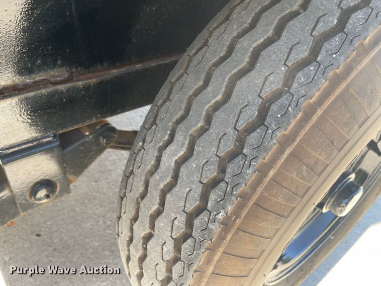 image for item MU9116 Roadmaster 300J  asphalt trailer