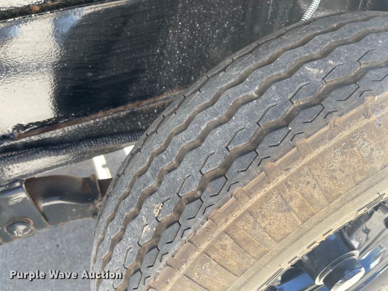 image for item MU9116 Roadmaster 300J  asphalt trailer