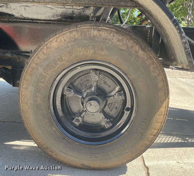 image for item MU9116 Roadmaster 300J  asphalt trailer