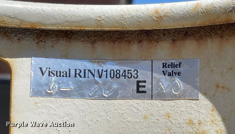 image for item MU9116 Roadmaster 300J  asphalt trailer