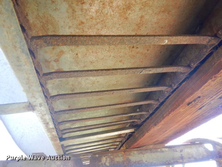 image for item MU9737 Henderson 10X304SSXHYD  stainless steel spreader