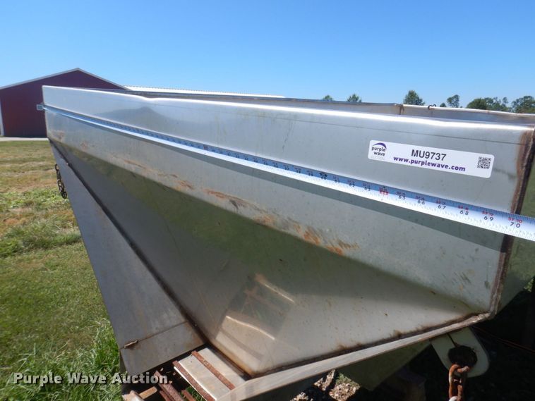 image for item MU9737 Henderson 10X304SSXHYD  stainless steel spreader