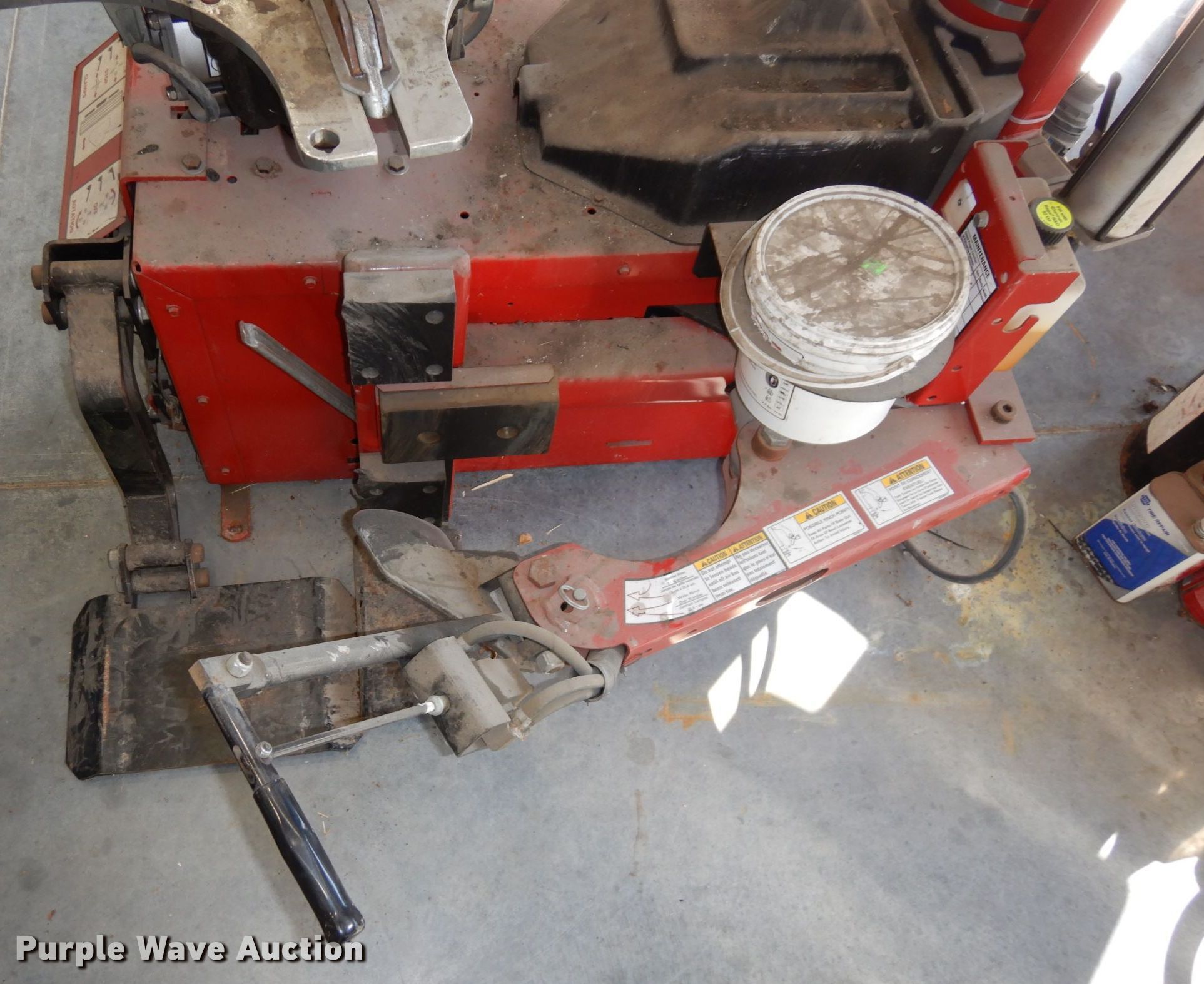 Coats 90X AHL tire machine in Prairie Village, KS Item DS1355 sold