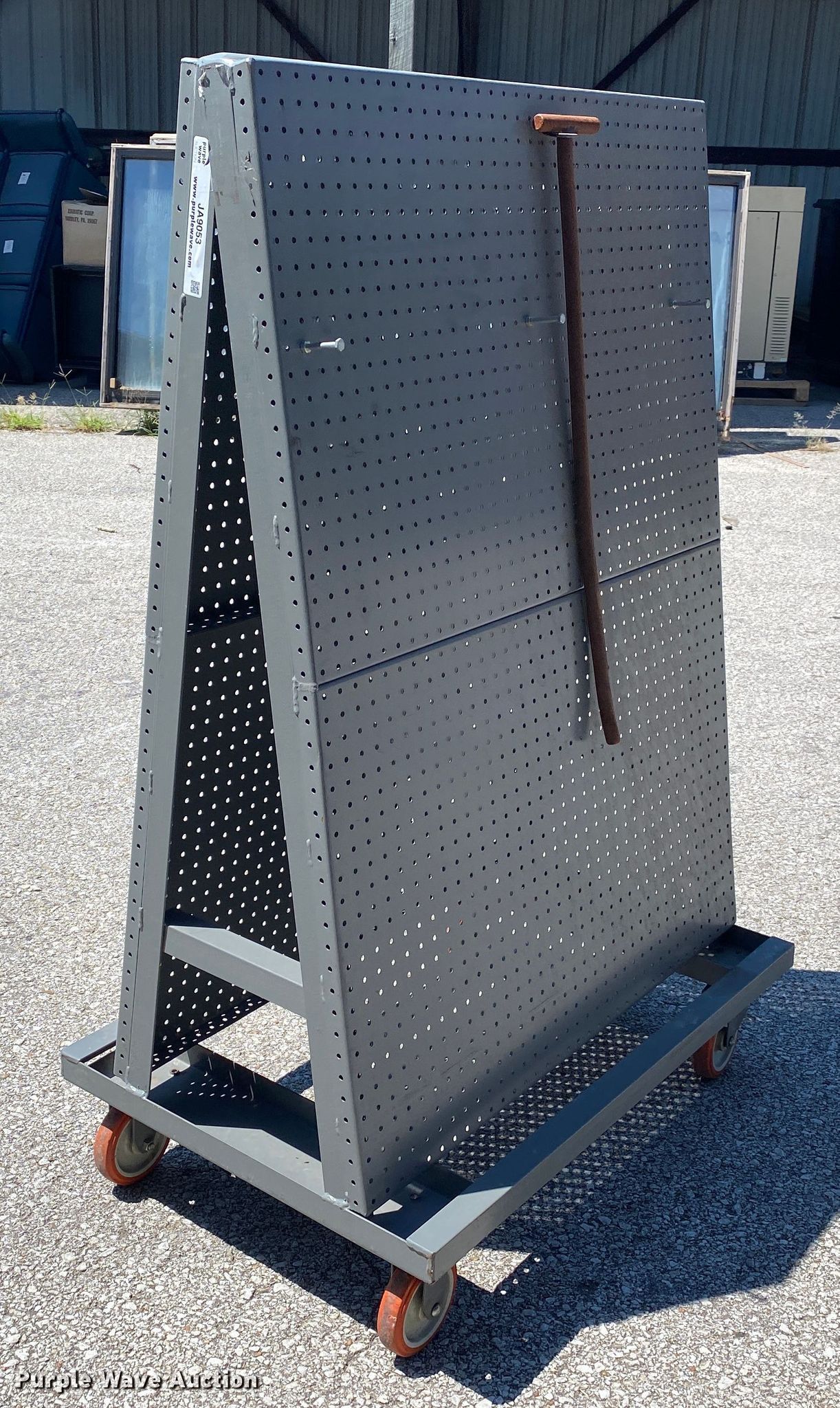 Tool rack in Tulsa, OK Item JA9053 sold Purple Wave