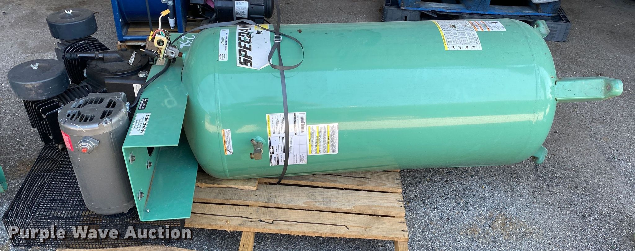 Speedaire air compressor in Tulsa, OK Item JA9075 sold Purple Wave