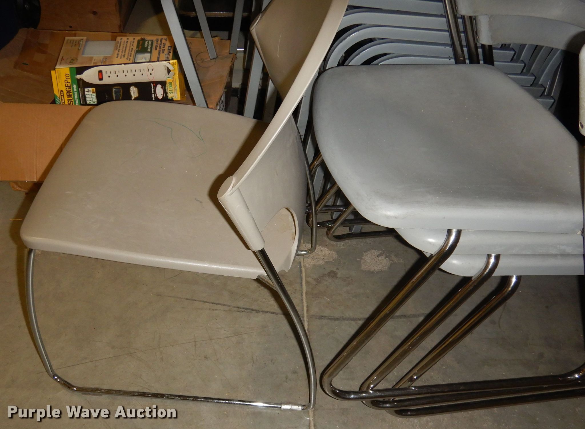 (16) chairs in Olathe, KS | Item JV9445 sold | Purple Wave