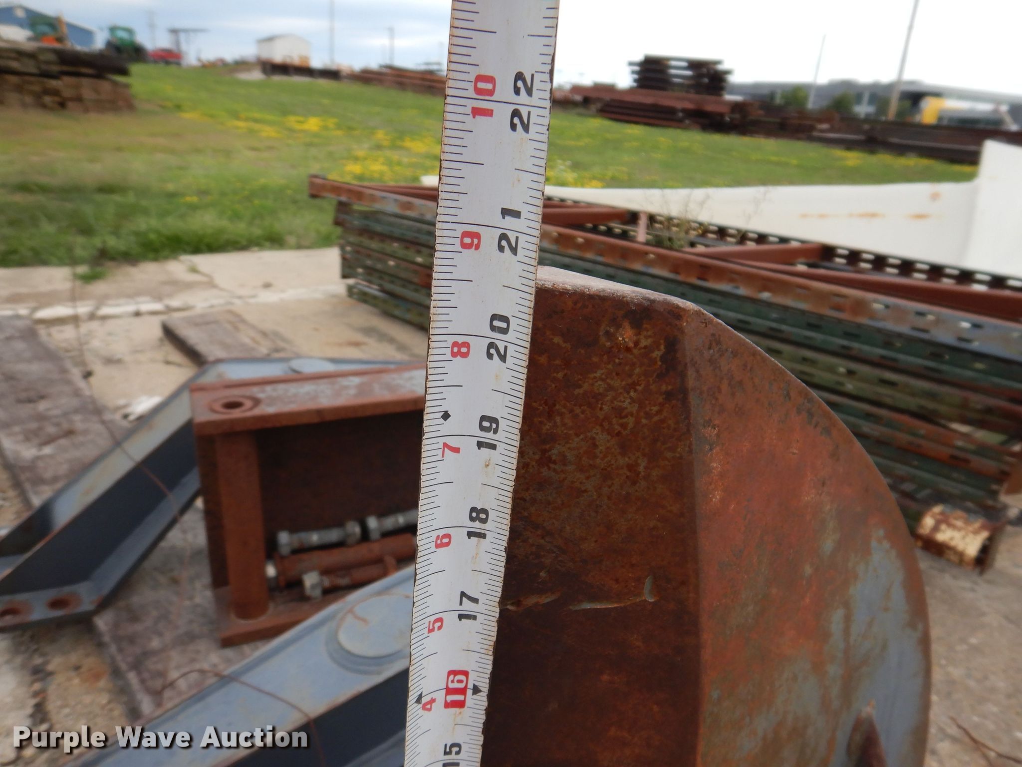 Gradall tree shear in Knoxville, IA Item KP9415 sold Purple Wave