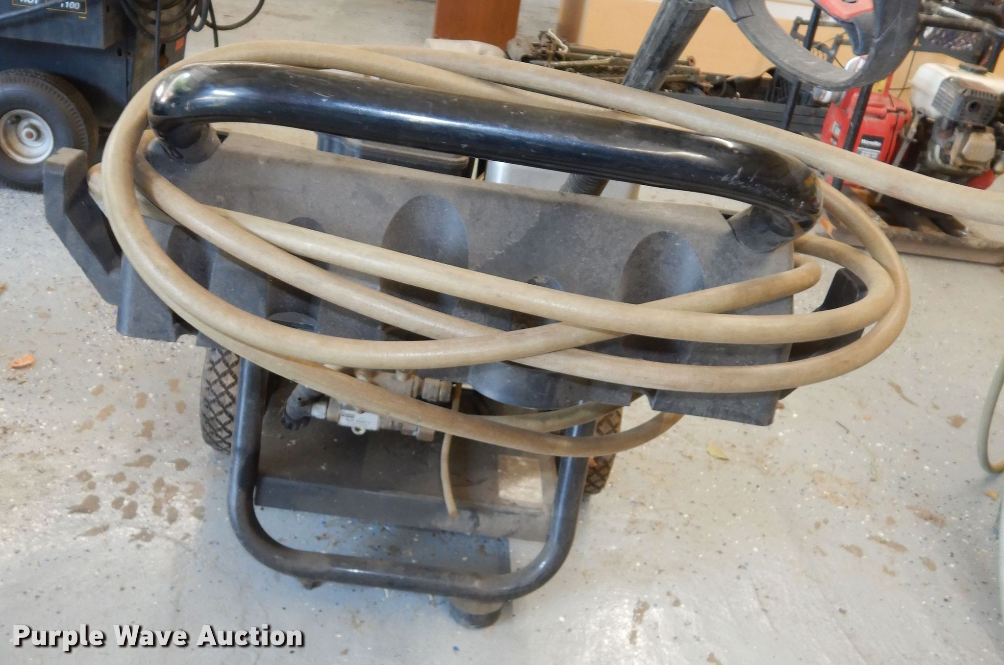 (2) power washers in Lenexa, KS Item LR9838 sold Purple Wave