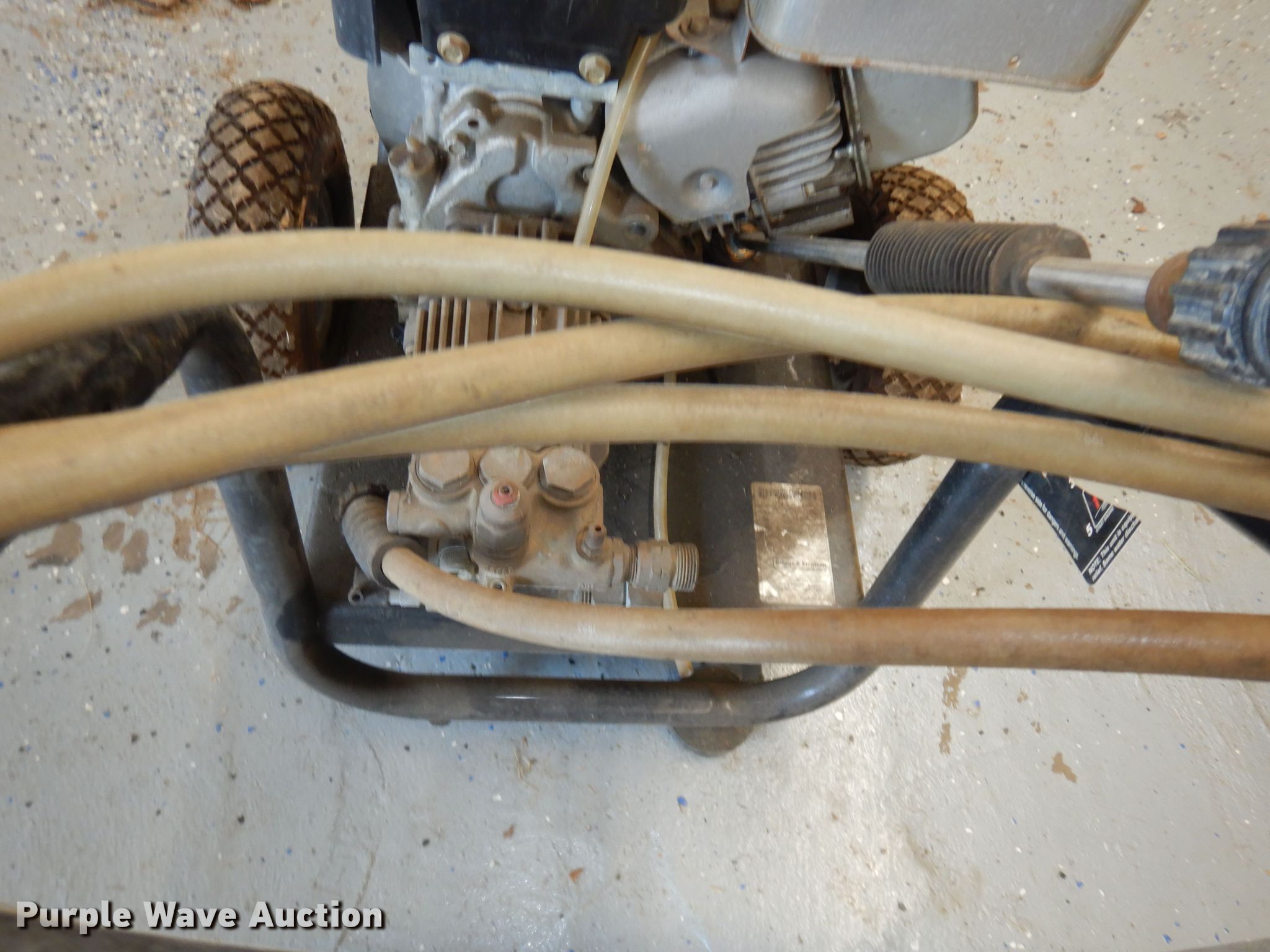 (2) power washers in Lenexa, KS Item LR9838 sold Purple Wave