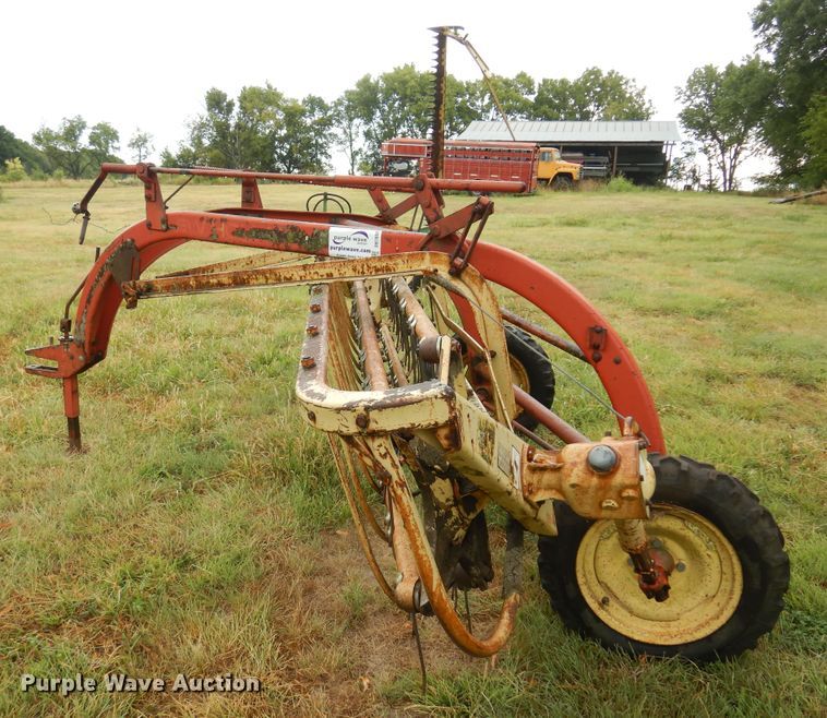 image for item DB7800 New Holland 259  hay rake