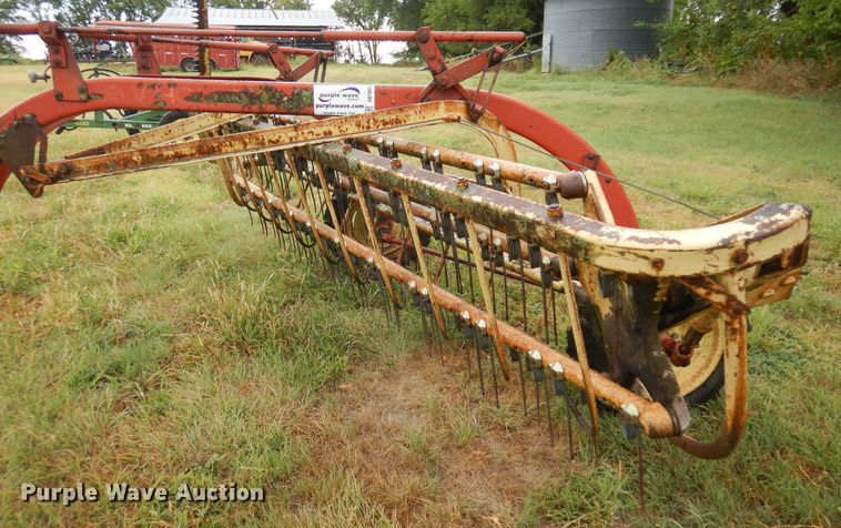 image for item DB7800 New Holland 259  hay rake