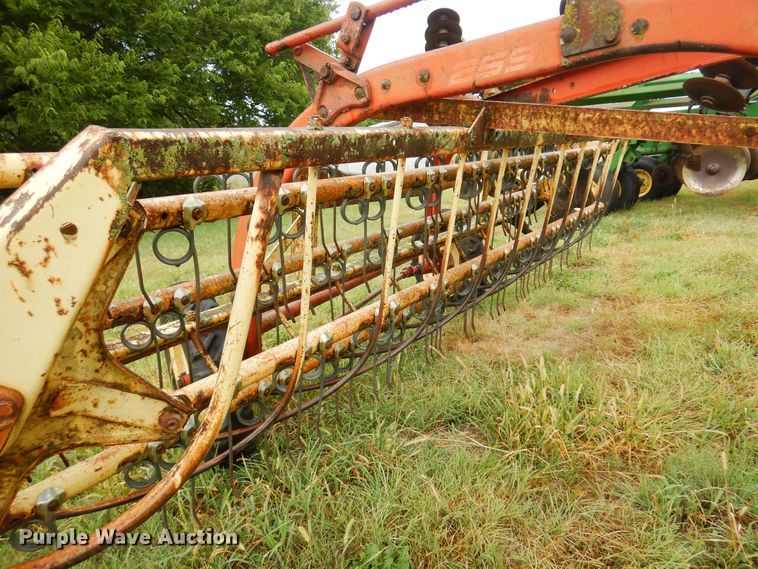image for item DB7800 New Holland 259  hay rake