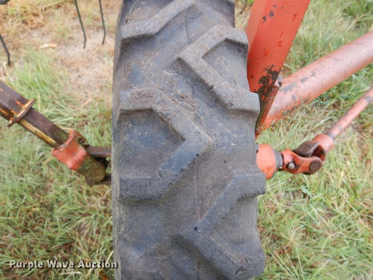 image for item DB7800 New Holland 259  hay rake