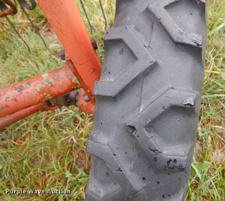 image for item DB7800 New Holland 259  hay rake