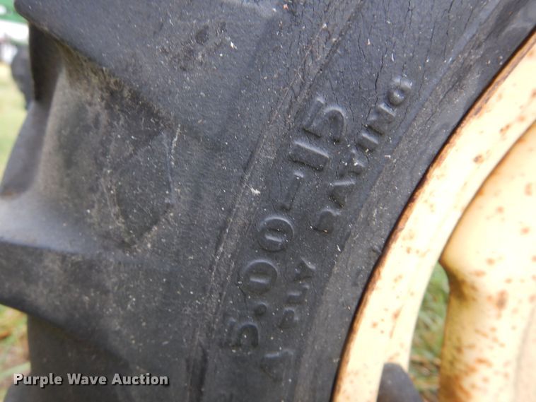 image for item DB7800 New Holland 259  hay rake