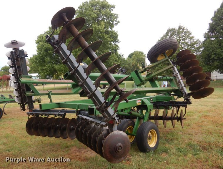 image for item DB7801 John Deere 630  tandem disk