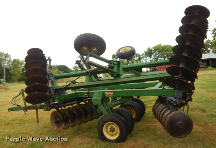 image for item DB7801 John Deere 630  tandem disk