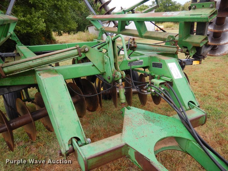 image for item DB7801 John Deere 630  tandem disk