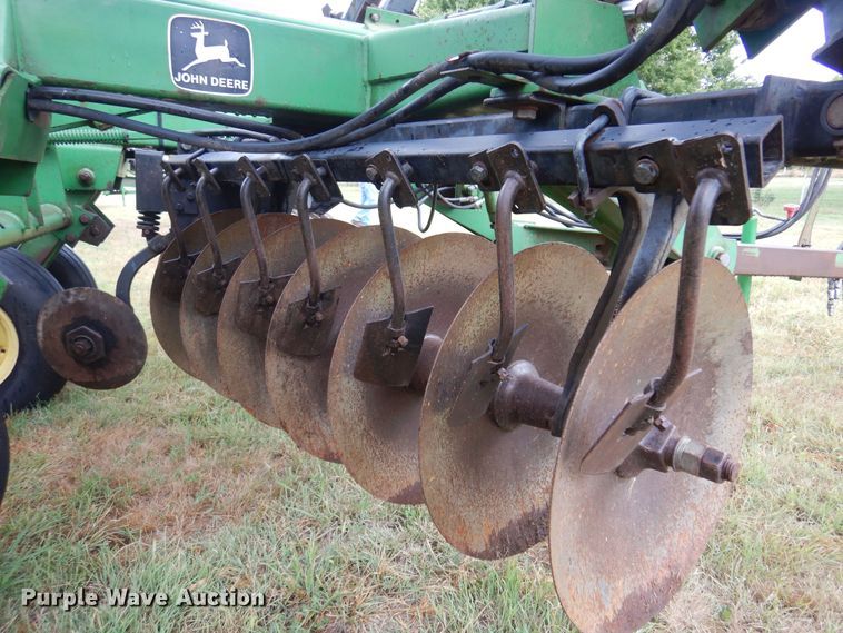 image for item DB7801 John Deere 630  tandem disk