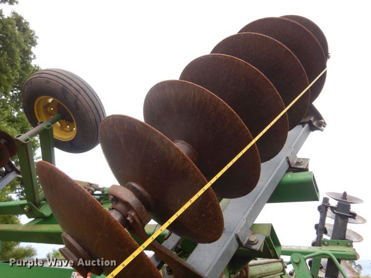 image for item DB7801 John Deere 630  tandem disk