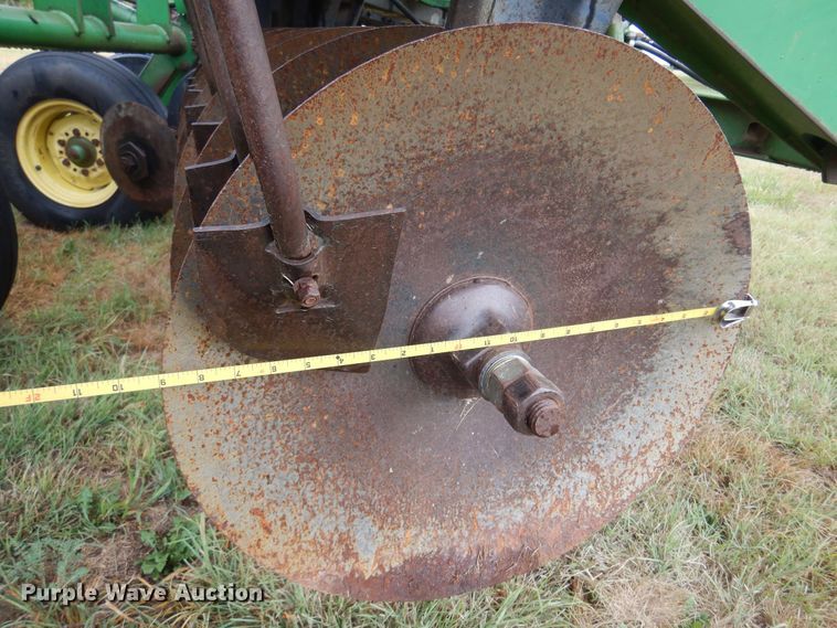 image for item DB7801 John Deere 630  tandem disk