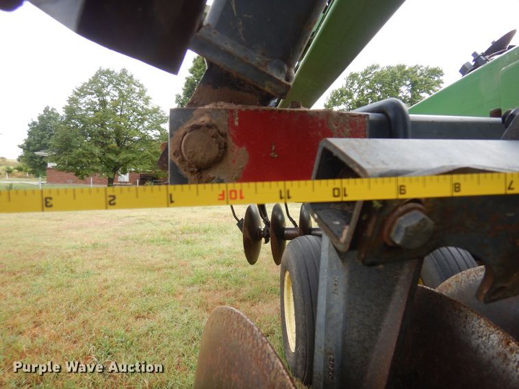 image for item DB7801 John Deere 630  tandem disk