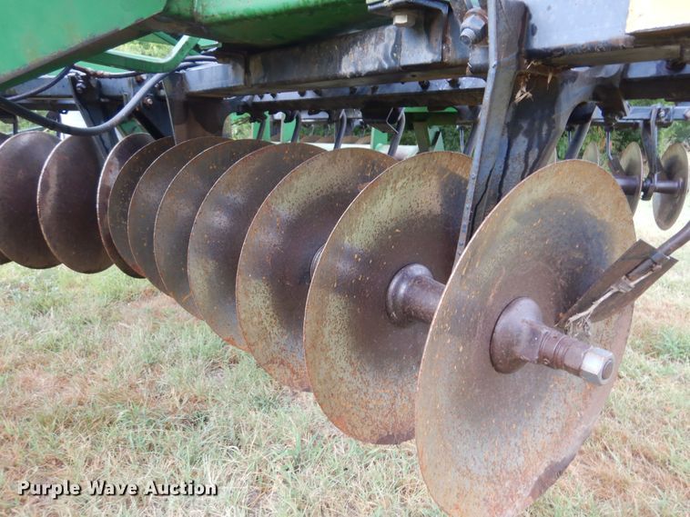 image for item DB7801 John Deere 630  tandem disk