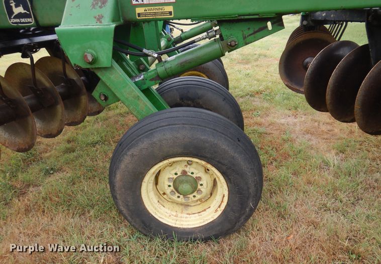 image for item DB7801 John Deere 630  tandem disk