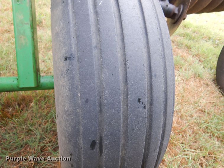 image for item DB7801 John Deere 630  tandem disk