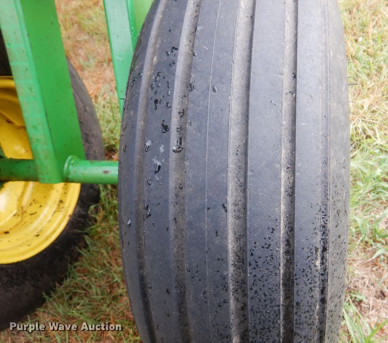 image for item DB7801 John Deere 630  tandem disk